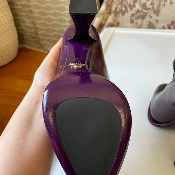 Perfect for Fall/Winter! Prada Purple/Black Patent Leather Maryjane Heels - Picture 5 of 9